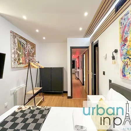 Apartment Urban Flat 129 - Sublime Art Champs-elysees Paris