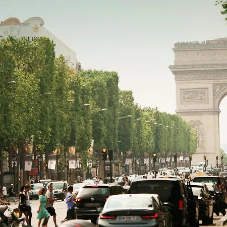 Apartment Urban Flat 129 - Sublime Art Champs-elysees Paris