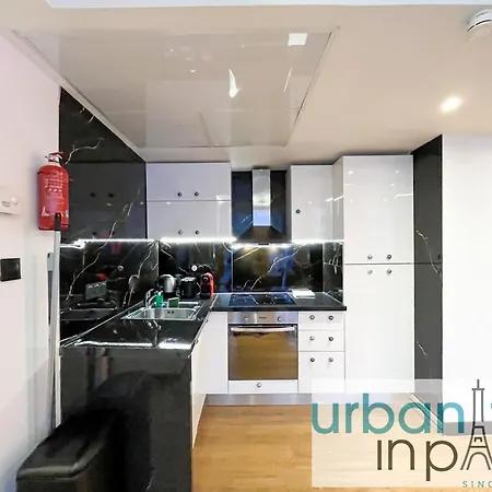 Urban Flat 129 - Sublime Art Champs-elysees Apartment