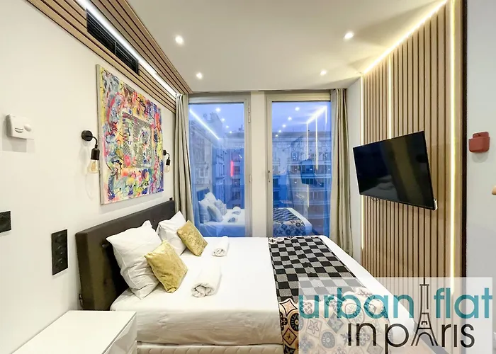 Urban Flat 129 - Sublime Art Champs-elysees